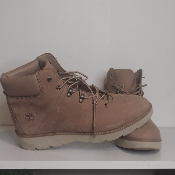 Timberland Women's Boots size 9 Beige in color - Picture 2 of 5